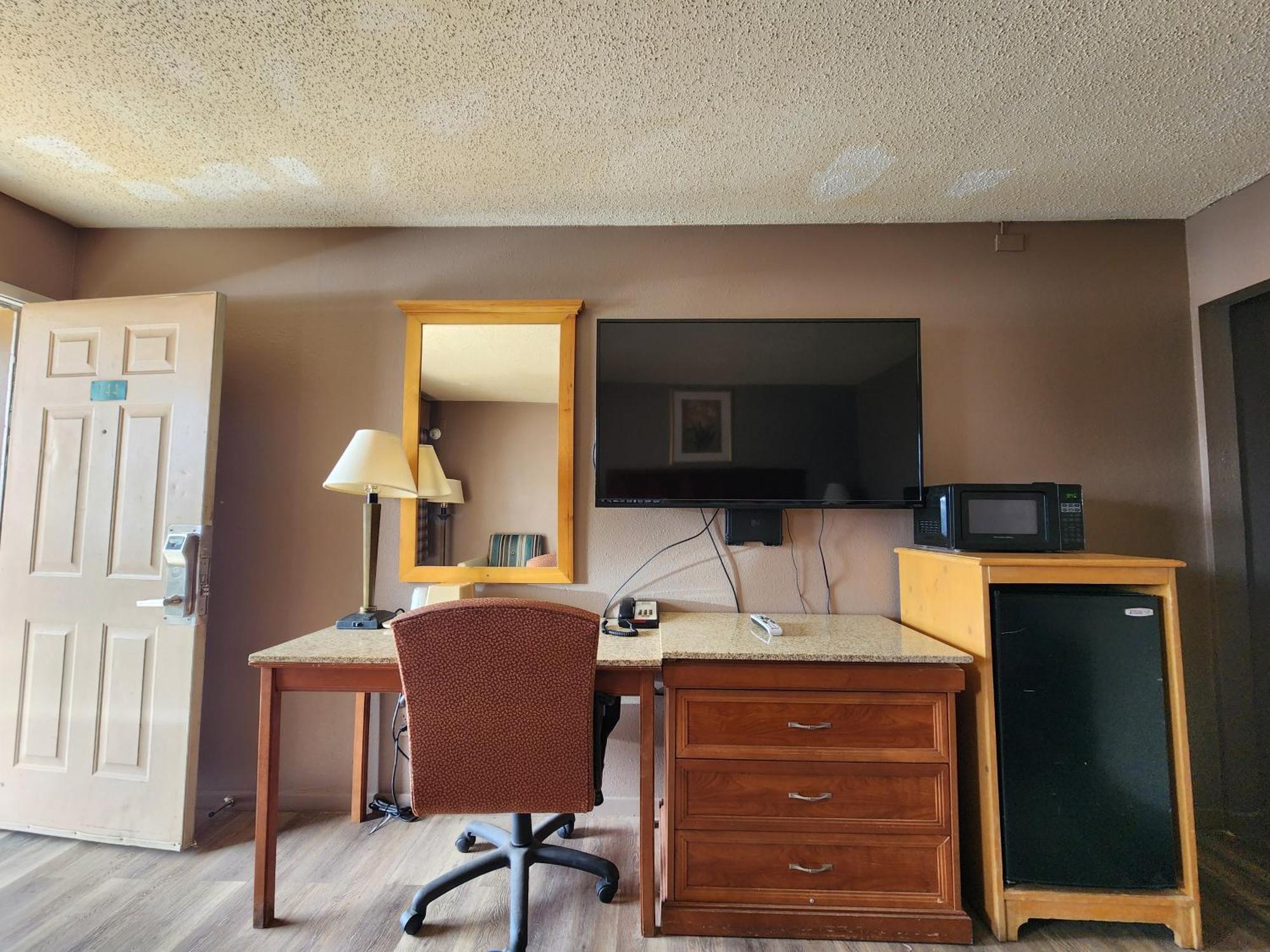 Satellite Inn อลาโมกอร์โด ภายนอก รูปภาพ