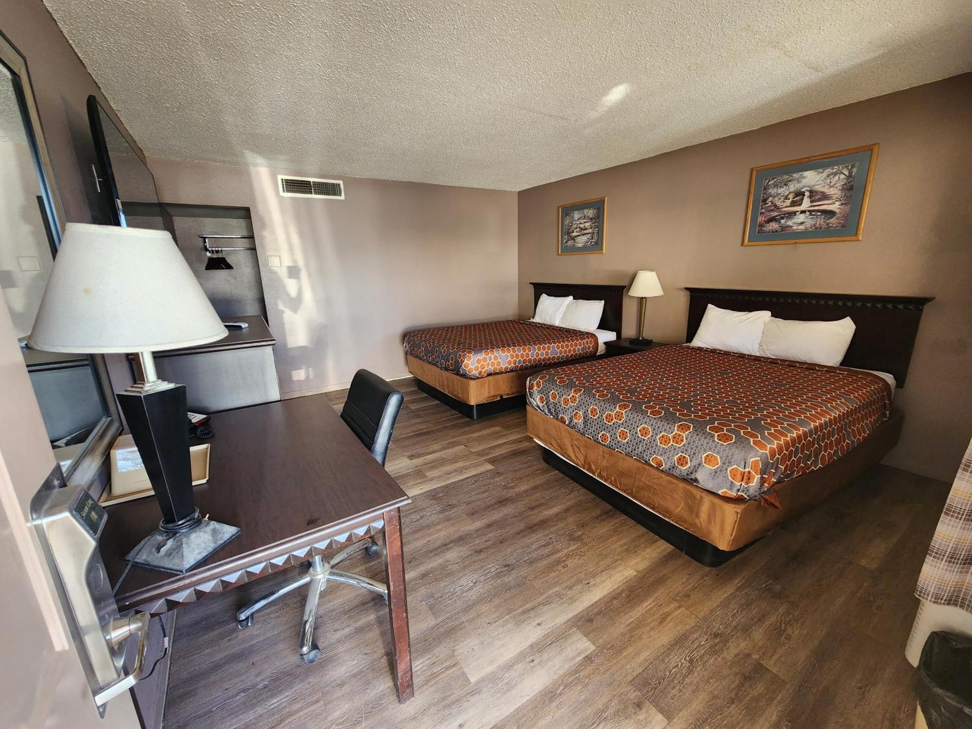 Satellite Inn อลาโมกอร์โด ภายนอก รูปภาพ